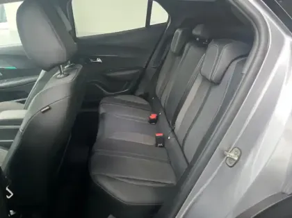 Photo 8 Peugeot 2008 1.5 BlueHDi 130ch S&amp;S Allure EAT8 125g