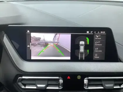 Photo 18 BMW Serie 1 F40 118d 150 ch BVA8 M Sport