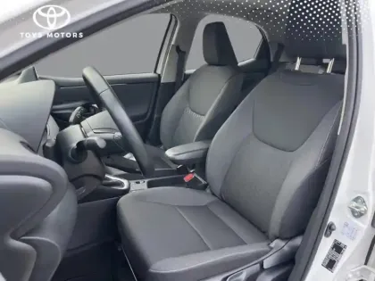 Photo 16 Toyota Yaris Hybride 116h Dynamic Business