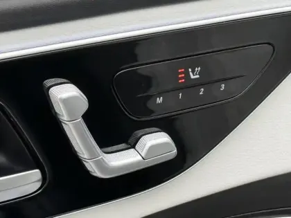 Photo 18 Mercedes Classe C 300 e Break AMG line