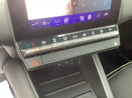 Photo 15 Renault Symbioz Nouveau E-Tech full hybrid 145 Iconic