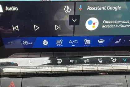 Photo 19 Renault Austral E-Tech full hybrid 200 GSR2 Iconic