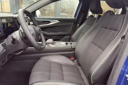 Photo 9 Renault Austral E-Tech full hybrid 200 GSR2 Iconic