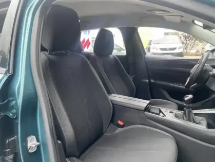 Photo 20 Peugeot 308 III PureTech 110 S&S ACTIVE PACK