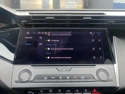 Photo 8 Peugeot 308 III PureTech 110 S&S ACTIVE PACK