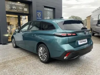 Photo 16 Peugeot 308 III PureTech 110 S&S ACTIVE PACK