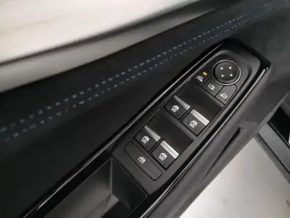 Photo 19 Renault Espace VI E-Tech full hybrid 200 GSR2 esprit Alpine