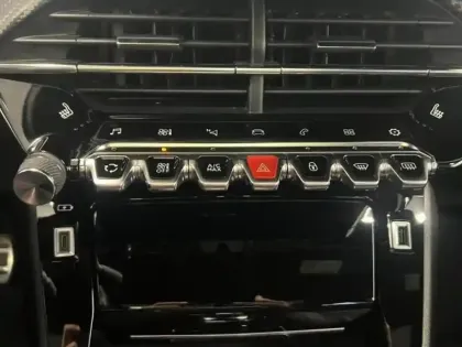 Photo 14 Peugeot 2008  1.2 PureTech 130ch S&S Allure Business