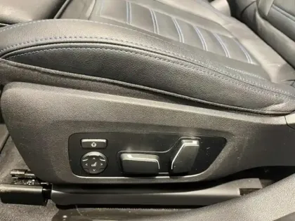 Photo 11 BMW Serie 3 Série 3 Touring 330eA 292ch M Sport