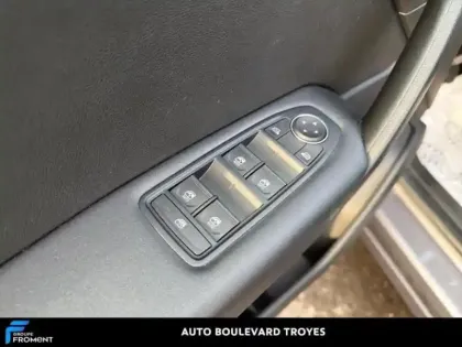 Photo 13 Renault Captur  1.0 TCe 90ch Evolution