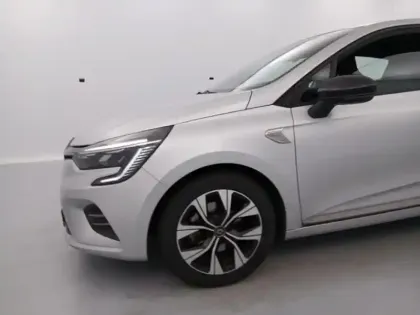 Photo 10 Renault Clio  1.6 E-Tech 140ch Limited -21