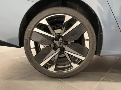 Photo 7 Peugeot 308  SW 1.2 Hybrid 145ch GT Exclusive e-DCS6