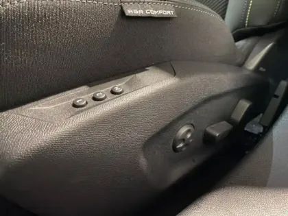 Photo 10 Peugeot 308  SW 1.2 Hybrid 145ch GT Exclusive e-DCS6