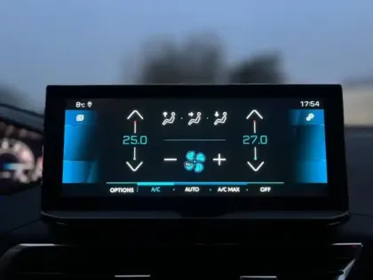 Photo 8 Peugeot 3008  1.2 PureTech 130ch S&S Allure EAT8