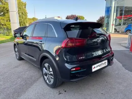 Photo 6 Kia Niro e- Premium 204ch