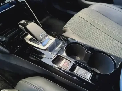 Photo 11 Peugeot 2008  1.2 PureTech 130ch S&S GT EAT8