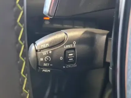 Photo 6 Peugeot 2008  1.2 PureTech 130ch S&S GT EAT8