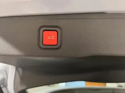 Photo 11 Jeep Avenger  1.2 Turbo T3 110ch MHEV Altitude BVR6 eHybrid