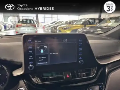 Photo 8 Toyota C-HR  1.8 Hybride 122ch Dynamic Ultimate E-CVT