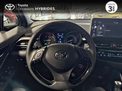 Photo 7 Toyota C-HR  1.8 Hybride 122ch Dynamic Ultimate E-CVT