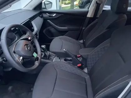 Photo 9 Skoda Kamiq  1.0 TSI Evo 110ch Ambition DSG7