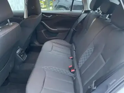 Photo 7 Skoda Kamiq  1.0 TSI Evo 110ch Ambition DSG7