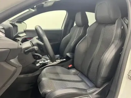 Photo 7 Peugeot 208  e- 136ch GT