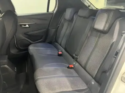 Photo 8 Peugeot 208  e- 136ch GT