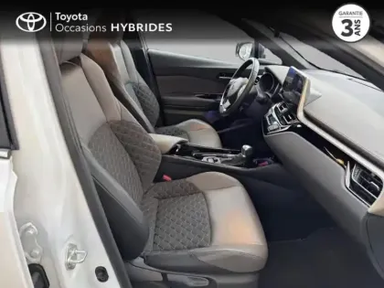 Photo 5 Toyota C-HR  122h Distinctive 2WD E-CVT MY22