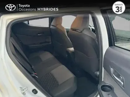 Photo 6 Toyota C-HR  122h Distinctive 2WD E-CVT MY22