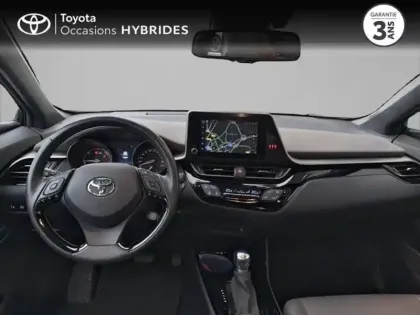 Photo 7 Toyota C-HR  122h Distinctive 2WD E-CVT MY22