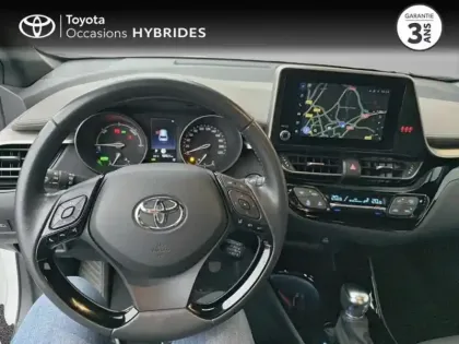 Photo 8 Toyota C-HR  122h Distinctive 2WD E-CVT MY22