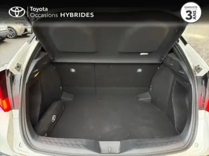 Photo 9 Toyota C-HR  122h Distinctive 2WD E-CVT MY22