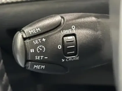 Photo 14 Peugeot 2008  1.2 PureTech 130ch S&S Allure Business EAT8