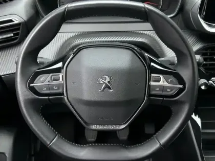 Photo 10 Peugeot 208  1.2 PureTech 75ch S&S Style