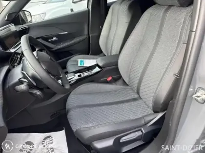 Photo 8 Peugeot 2008  1.2 Hybrid 145ch Allure e-DCS6