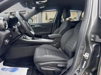 Photo 8 Alfa Romeo Tonale  1.3 PHEV 280ch Ti AT6 e-Q4