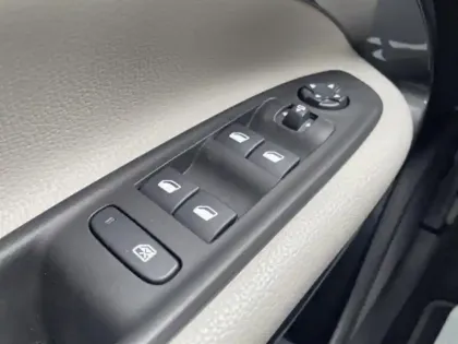 Photo 11 Fiat 600  1.2 Hybrid 100ch La Prima DCT6