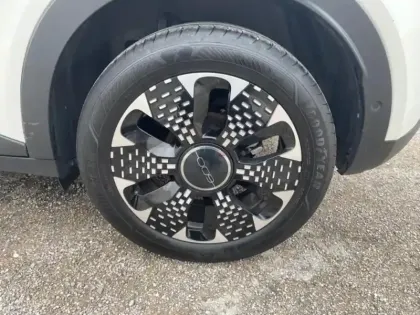 Photo 10 Fiat 600  1.2 Hybrid 100ch La Prima DCT6