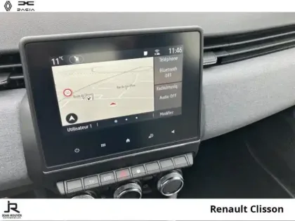 Photo 11 Renault Clio  1.6 E-Tech 145ch full hybrid Evolution - 24