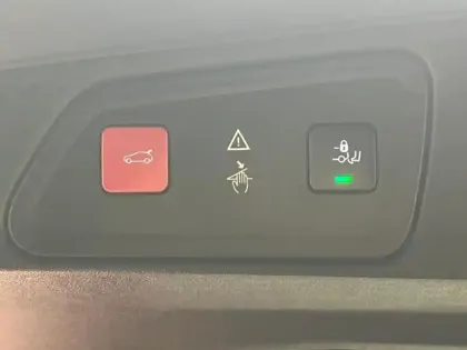 Photo 8 Peugeot 3008  1.2 PureTech 130ch S&S Crossway EAT8