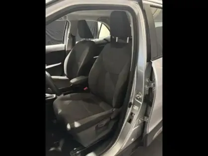 Photo 14 Toyota Yaris  Cross 116h Dynamic Business + Programme Beyond Zero Academy MY22