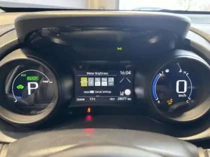 Photo 7 Toyota Yaris  Cross 116h Dynamic Business + Programme Beyond Zero Academy MY22