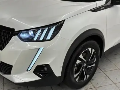 Photo 7 Peugeot 2008  1.5 BlueHDi 110ch S&S GT