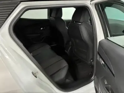 Photo 13 Peugeot 2008  1.5 BlueHDi 110ch S&S GT