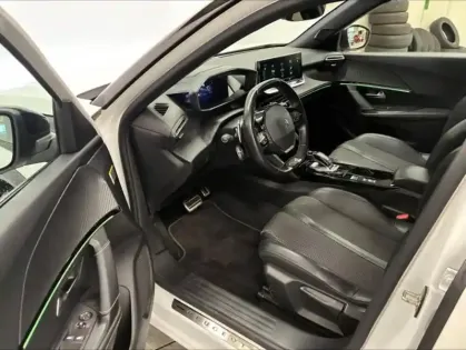 Photo 11 Peugeot 2008  1.5 BlueHDi 110ch S&S GT