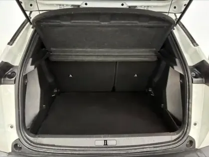 Photo 10 Peugeot 2008  1.5 BlueHDi 110ch S&S GT