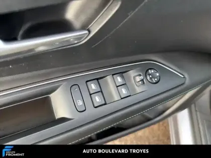 Photo 14 Peugeot 3008  1.5 BlueHDi 130ch S&S Allure Pack EAT8