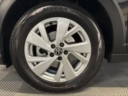 Photo 9 Volkswagen Taigo  1.0 TSI 110ch Life