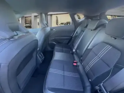 Photo 9 Renault Captur  1.6 E-Tech hybride 145ch Engineered